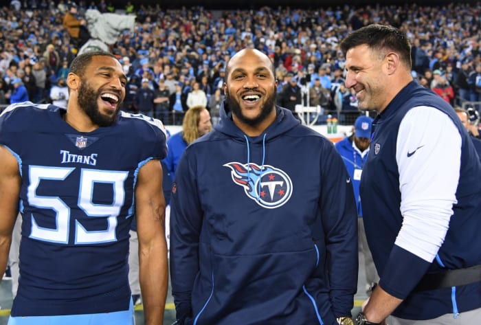 Dec 30, 2018; Nashville, TN, USA; Tennessee Titans inside linebacker Wesley Woodyard (59) Tennessee Titans defensive end Jurrell Casey (99) and Tennessee Titans head coach Mike Vrabel talk before the game against the Indianapolis Colts at Nissan Stadium.